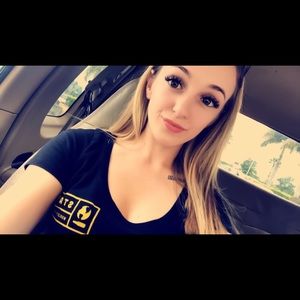 Meet your Posher, Amber